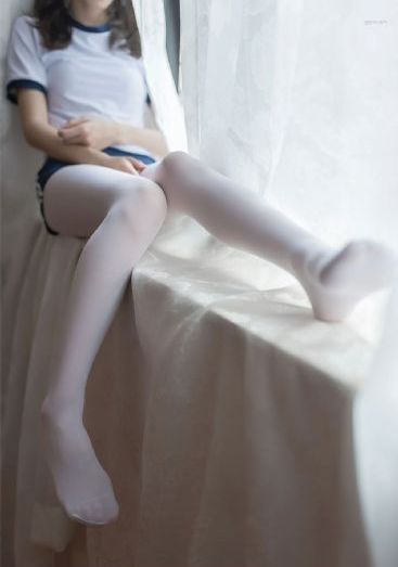 诱人的主妇hd语中字美丽的少妇