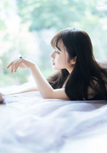 《我被最想拥抱的人威胁了》
