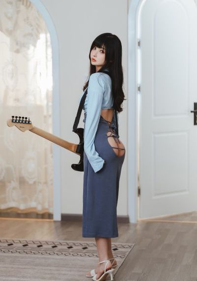 大胸女邻居
