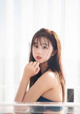 火热的邻居在线观看