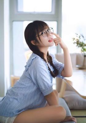 免费高清男女打扑克视频