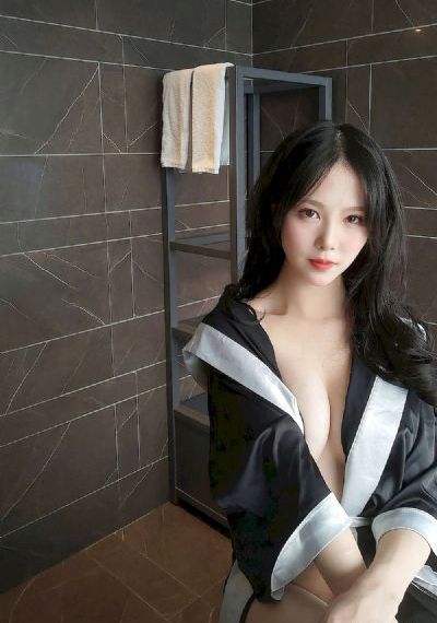 漂亮秘书的滋味