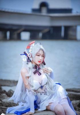 偷玩同学漂亮麻麻张嫣最新集