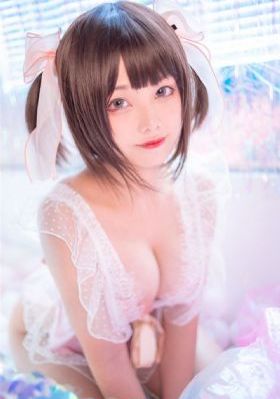森林里的熊先生在冬眠中动漫