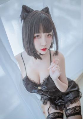 《地底怪物》电影