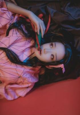 老师好紧开裆蕾丝内裤女